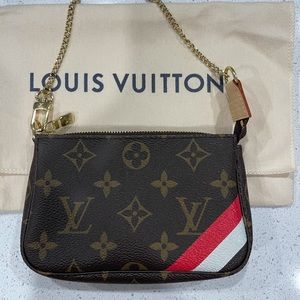 Louis Vuitton Mini Pochette